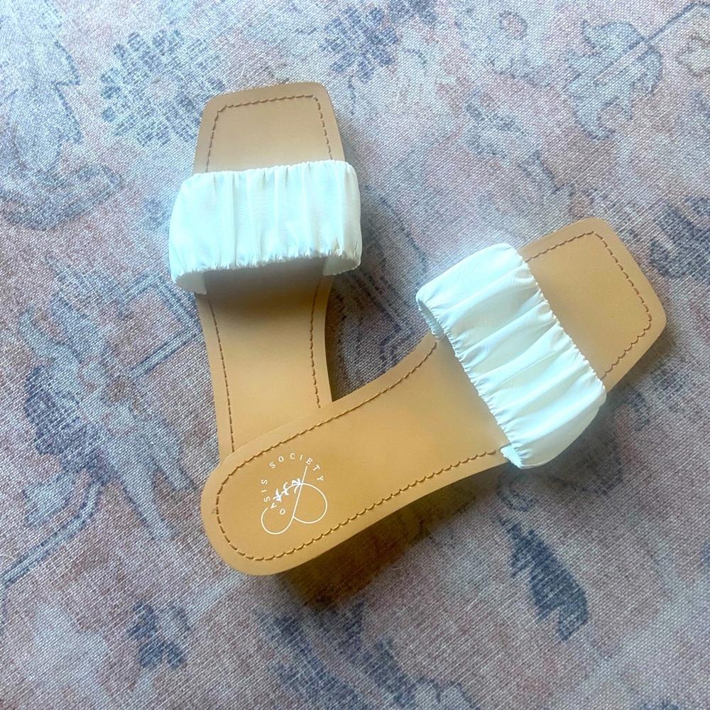 Oasis society slide sandals. Worn once. Size 7.5